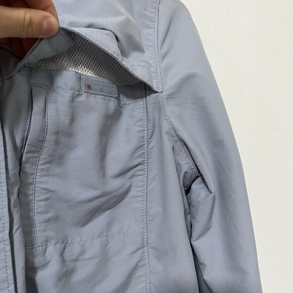 LL Bean Womens Tropicwear Button Shirt Size S Blue Vented Hiking Roll Tab UPF 50 - Picture 6 of 9